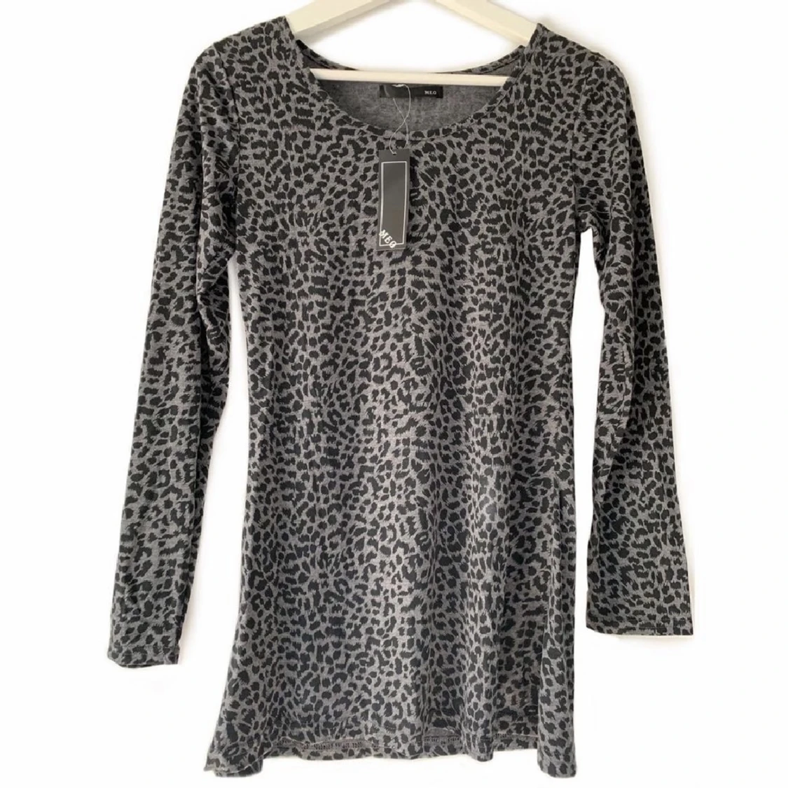 Ny MEO Leopardmönstrad Långärmad Topp från Japan