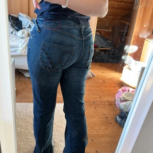 Supersnygga jeans!! - Superfina jeans med as coola fickor!! Endast använda 2 ggr!💕