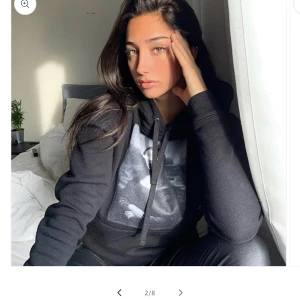 The Cool Elephant hoodie - Heej! Säljer denna hoodie från The cool elephant då den inte används längre. Den är i modellen Blinded Art och är en storlek S. Frakt tillkommer!🫶🏼