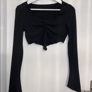 Topp - Jättefin kort topp. Endast testad. Skriv vid intresse!