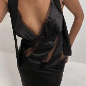 Satin topp - En super fin satin topp, den är helt slutsåld! Säljer pga att den var förstor:(