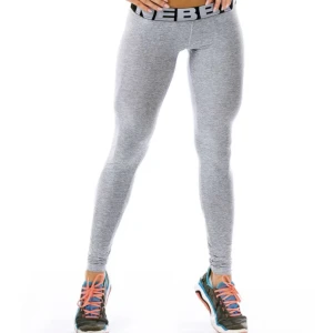 Träningstights - Från Niebbiamed scrunch bak i rumpan. bara tränat i dom 1 gång för länge sen. Dom har legat i en låda sedan dess. I bra skick men något skrynklig (försvinner nog då man tar på sig dom) Även lite genomskinliga