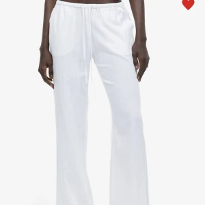 Linnebyxor från hm - säljer dessa fina linnebyxor med lappen kvar, endast testade💓