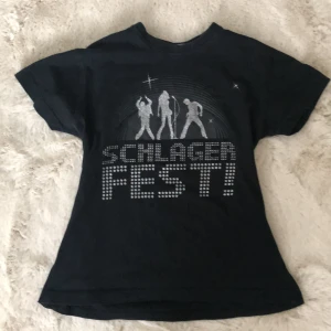 T shirt - 🌸Gullig t-shirt i storlek S