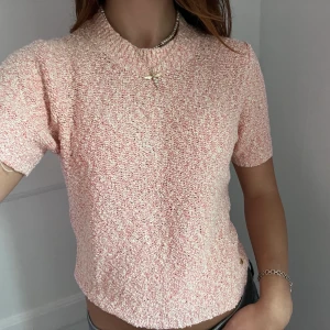 Stickad t shirt!! - Säljer denna superfina stickade t shirt från Holly whyte❤️