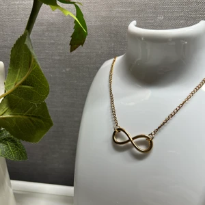 Guld halsband  - Nytt guldhalsband. Kedjan är 52cm + några cm. 40kr + 13kr frakt 