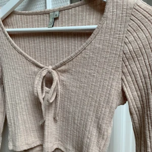 Topp från Nelly, XS - Topp från Nelly i storlek XS