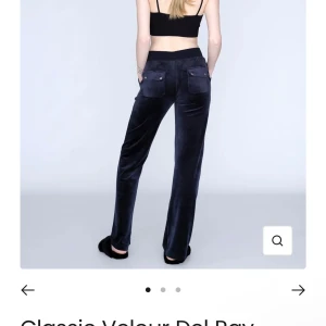 Juciy country byxor  - Säljer nu min superfina juciy country byxor i färgen night sky använda fåtal gånger! Super fint skick nypris 1100kr🤍 stl s passar även xs 