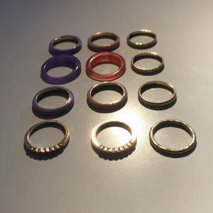 Ringar  - Jag köpte de här ringarna på H&M för ungefär fem månader sedan har aldrig använt dem.