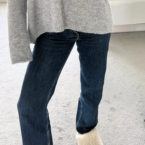 Mörkblå jeans - Coola mörkblå jeans från weekday!❤️‍🔥❤️‍🔥