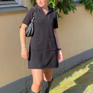 Stickad klänning - Intressekoll på min super fina stickade klänning ifrån zara, enast använd en gång!! Kommer tyvärr inte till användning💗