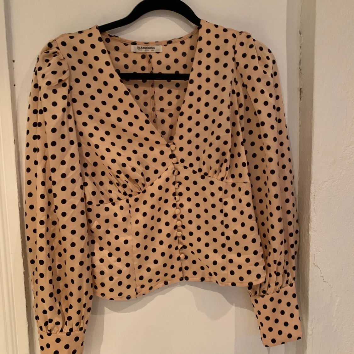 Prickig topp från glamorous