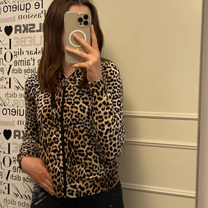 hoodie -  zip hoodie från gina tricot, jättemjukt material (velour) 