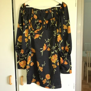 Klänning  - Från newyorker strl 36