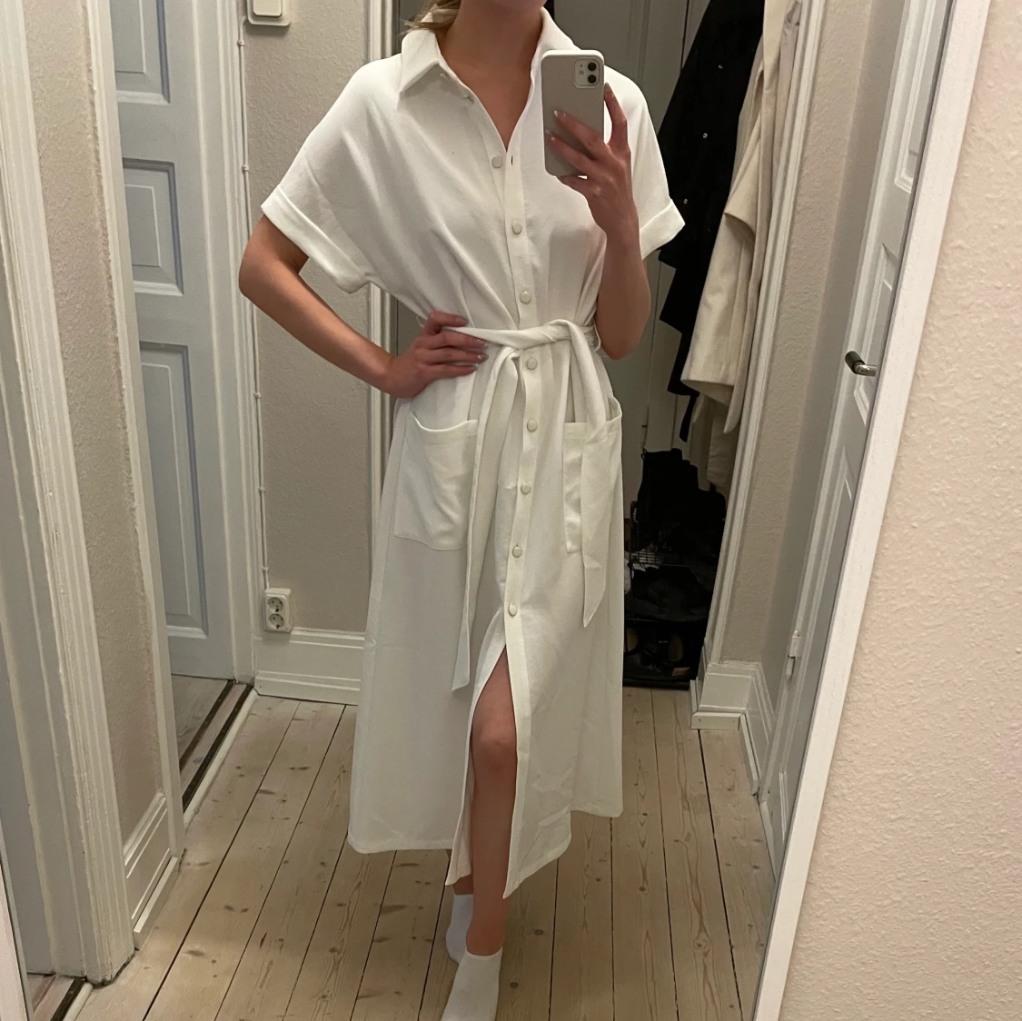 Fin vit sommarklänning  - 90