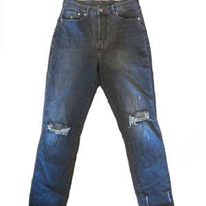 högmidjade gråa jeans, endast testade skriv för mer info eller bilder