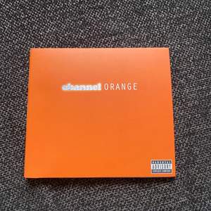 Frank ocean - Channel orange cd, har spelat den en gång och beställde den ifrån bengans för cirka 2 månader sedan