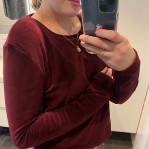 Tröja från New Yoker storlek S  - Mysig tröja från New Yoker Storlek S. Fint skick