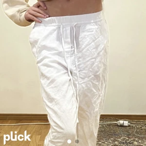 Linnebyxor  - (Första bild lånad)  Linnebyxor från H&M! Säljer då dom är för korta på mig som är 171. Väl använda men inga defekter. Pris går att diskutera!