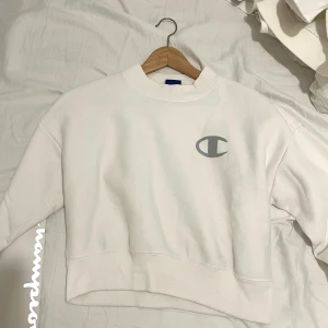 Hoodie - Champion hoodie Helt nya  original pris 700