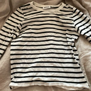 Randig tröja😻😻 - Vanliga randig tröja från weekday❤️