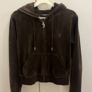 Juicy Couture Tröja - Brun Juicy Couture tröja i storlek S 