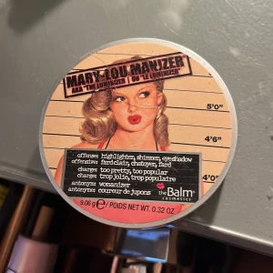 Higlither aldrig anvönd - Super fin highligter från the balm! Aldrig anvöndt