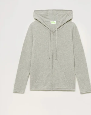 From Future Tröja - Säljer denna super fina GRÅ zip hoodie i Kashmir i storlek S som är köpt för 1950kr. På den första bilden visas tröjan jag säljer och på andra visas det hur den sitter på. Tröjan är i super fint sick.