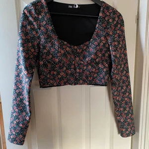 Zara topp - Söt topp från zara 🙌 obs liten i bysten! 