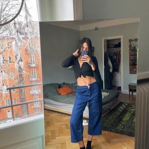 ACNE Blå Konst byxor - Size 36. Perfect condition only worn a couple of times.