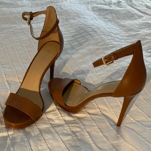 Michael Kors - Samma annons som tidigare men tydligare foto 