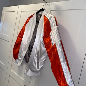 Shiny bomberjacka  - S 