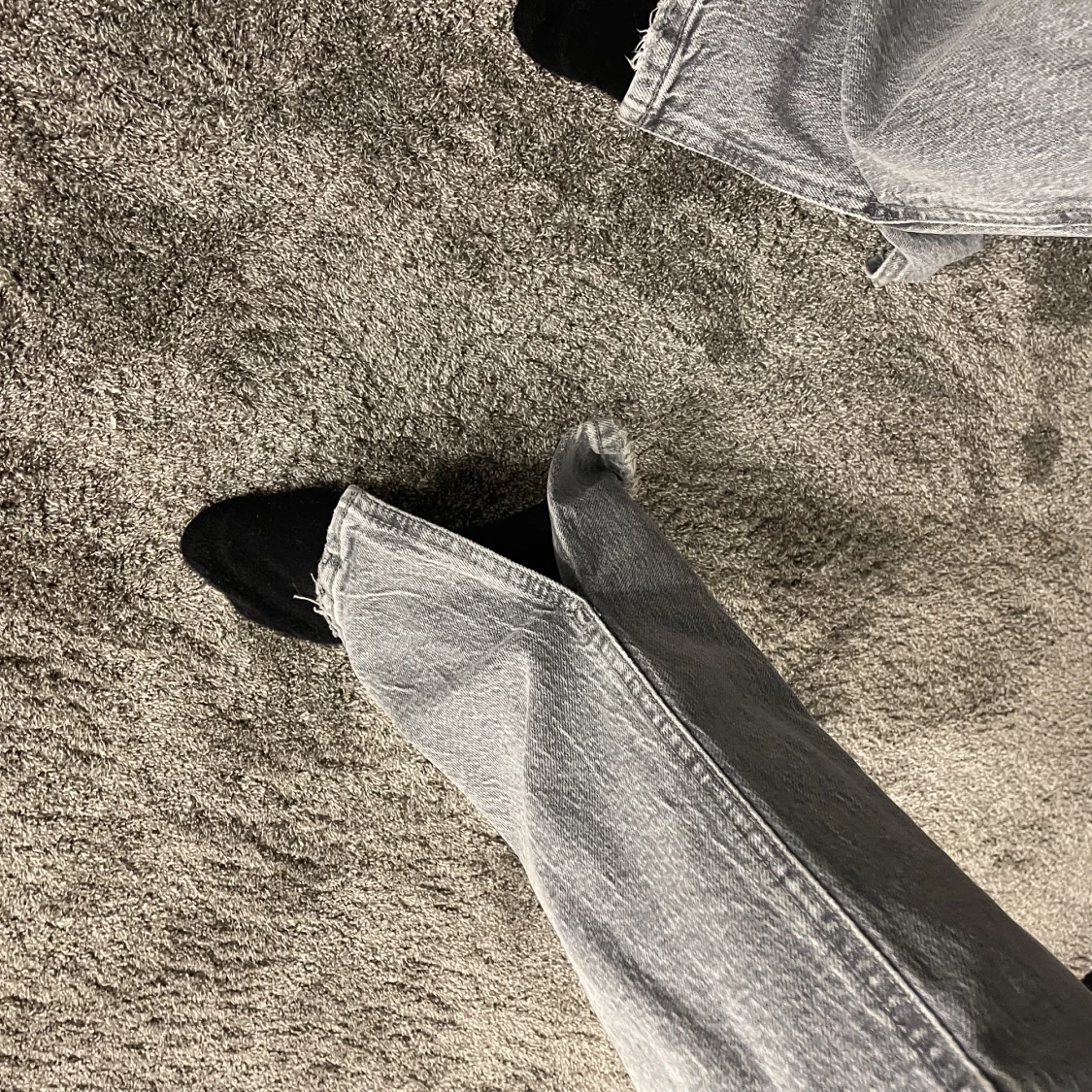 Gråa zara jeans - 91