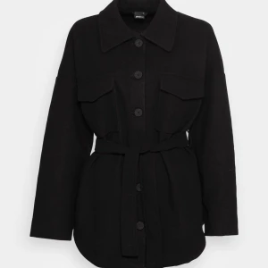 Kappa,ginatricot S/M - Säljer denna kappa knappt använd,som ny. Storlek M men passar även S. 