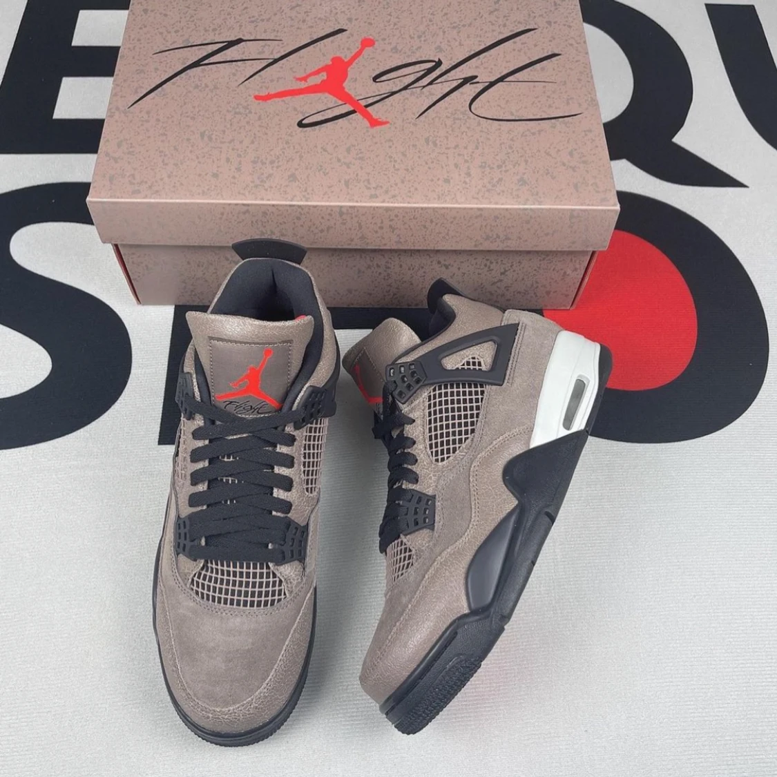 Jordan 4 Taupe Haze - 90