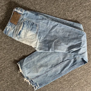 Lågmidjade Jeans - vintage jeans som är sparsamt använda