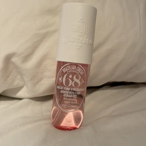 Sol de Janeiro - Säljer eftersom att doften inte passar mig! Frakt betalas av köparen💞(ordinarie pris 249 kr) Kan mötas upp i Malmö!