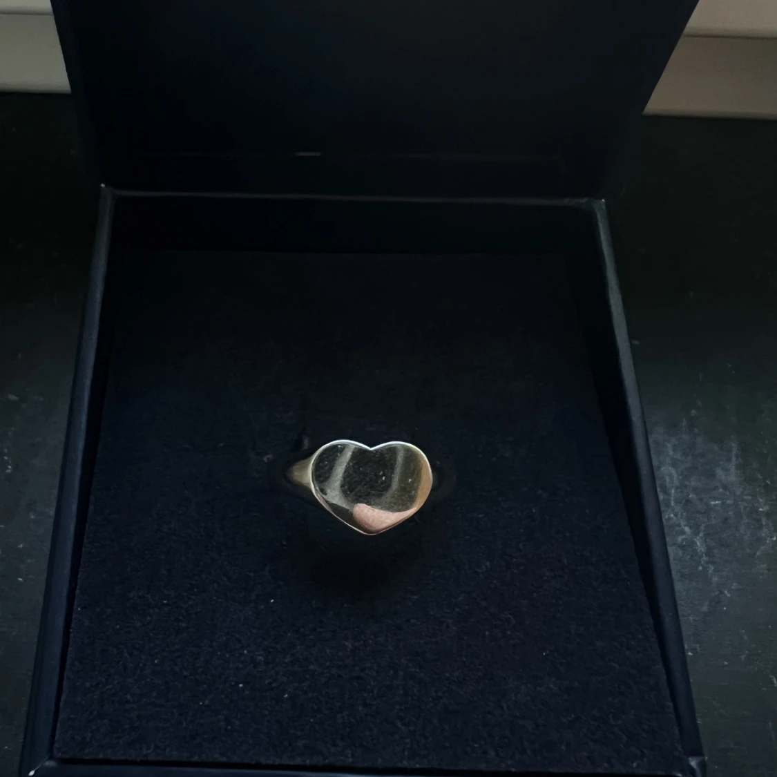 Hjärtformad ring i silver
