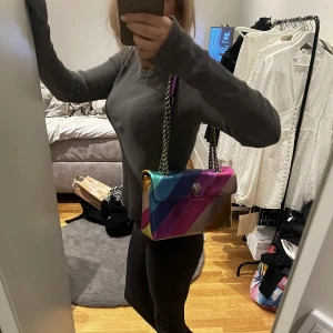 Sååå fin väska ifrån kurt geiger - Så fin väska ifrån kurt geiger i den större storleken, endast använd en gång