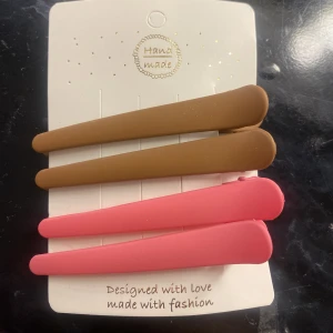 hårklämmor - jätte gulliga Hårklämmor som man kan använda när man sminkar sig. 