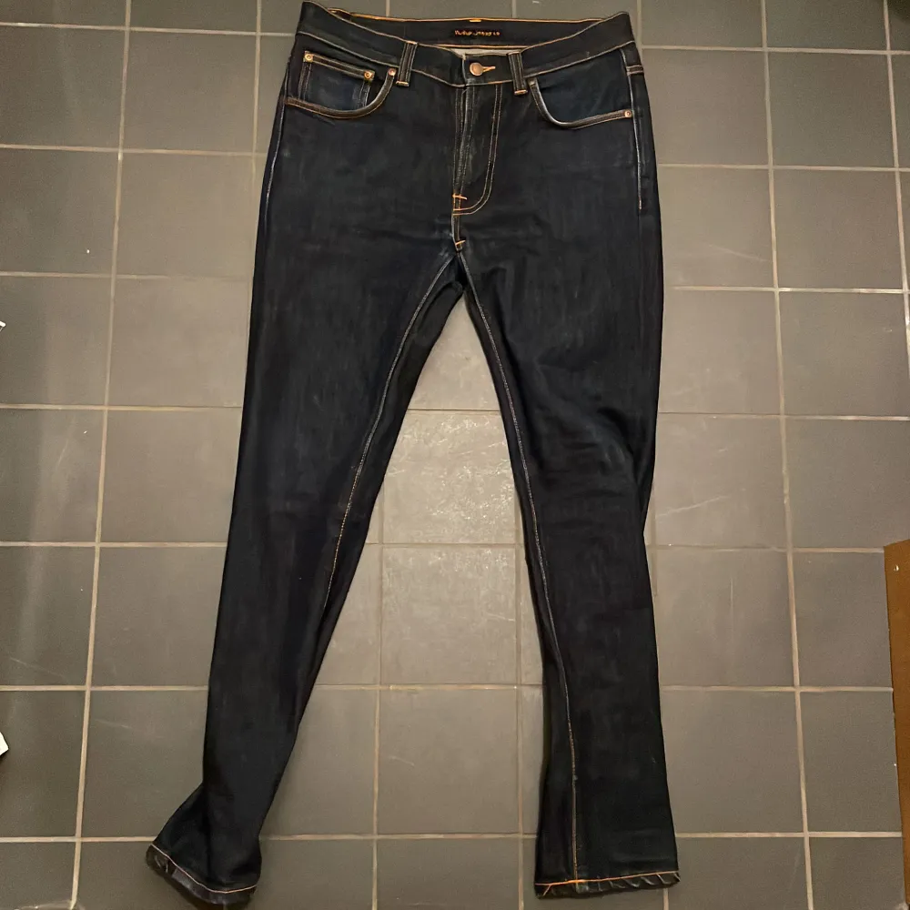 Ett par helt felfria nudie jeans st  W32 L32 (modell Lean Dean) ganska tighta (Obs pris går att diskutera) Mkt populära . Jeans & Byxor.