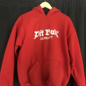 PIT BULL GERMANY HOODIE - Boxy fit Vintage and really rare If you want drip this is your hoodie Condition 10/7 there is 1-2 paint stain but nothing serious  I recommend it for L or skinny XL