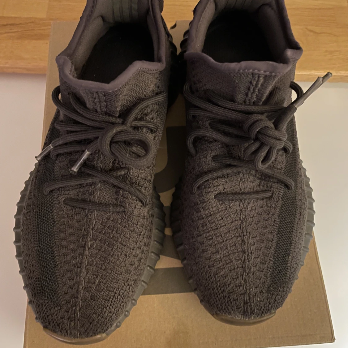 Yeesy boost 350 v2 Cinder - 90