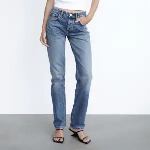 jeans från zara! köpta för mindre än ett år sen! skriv för egna bilder