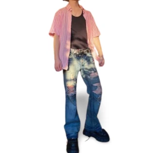 Ralph Lauren skjorta - Kortärmad rosa/vit/gul/grön randig skjorta från polo Ralph Lauren med grön ish logga. ”Custom fit” Nypris: ca 1200kr 