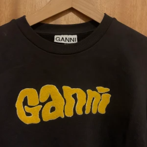 Ganni tröja - St S