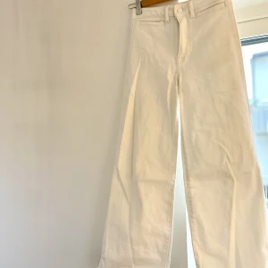 Vita jeans culotte HM size 34 - Frakt tillkommer 