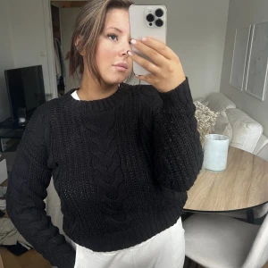 Stickad tröja - Storlek Xs 