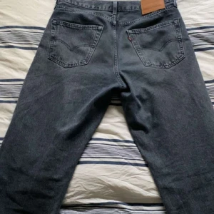 Levis jeans - Knappt använda, bilderna blir inzomade, fler vid intresse.