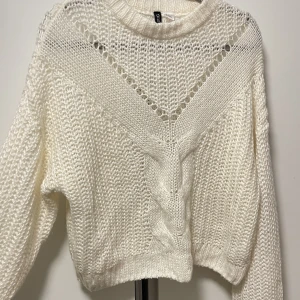 Stickad tröja  - Ny tröja 